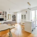 Bright Apartment In The Heart Of Le Marais