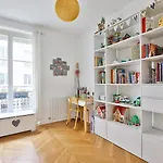 Bright Apartment In The Heart Of Le Marais